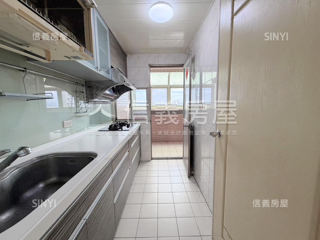 昌益方正採光成家附車位房屋室內格局與周邊環境