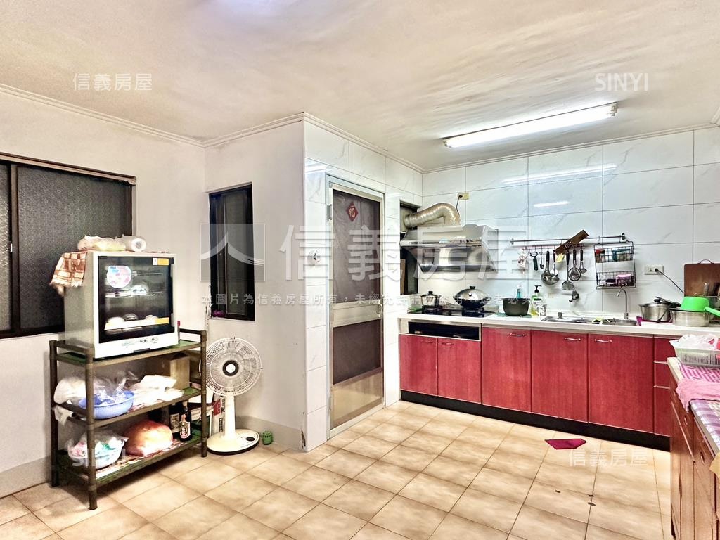 ✨巨蛋核心安居珍藏美巷透房屋室內格局與周邊環境