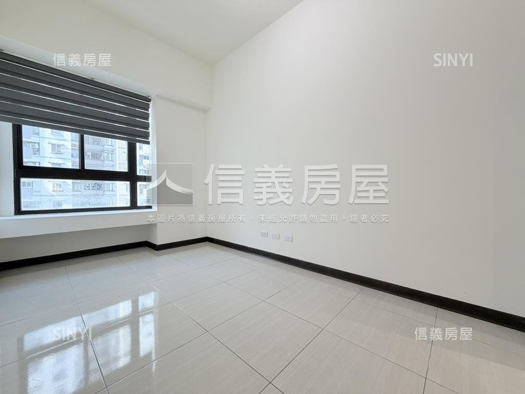 金生金室陽台進出明亮３房房屋室內格局與周邊環境