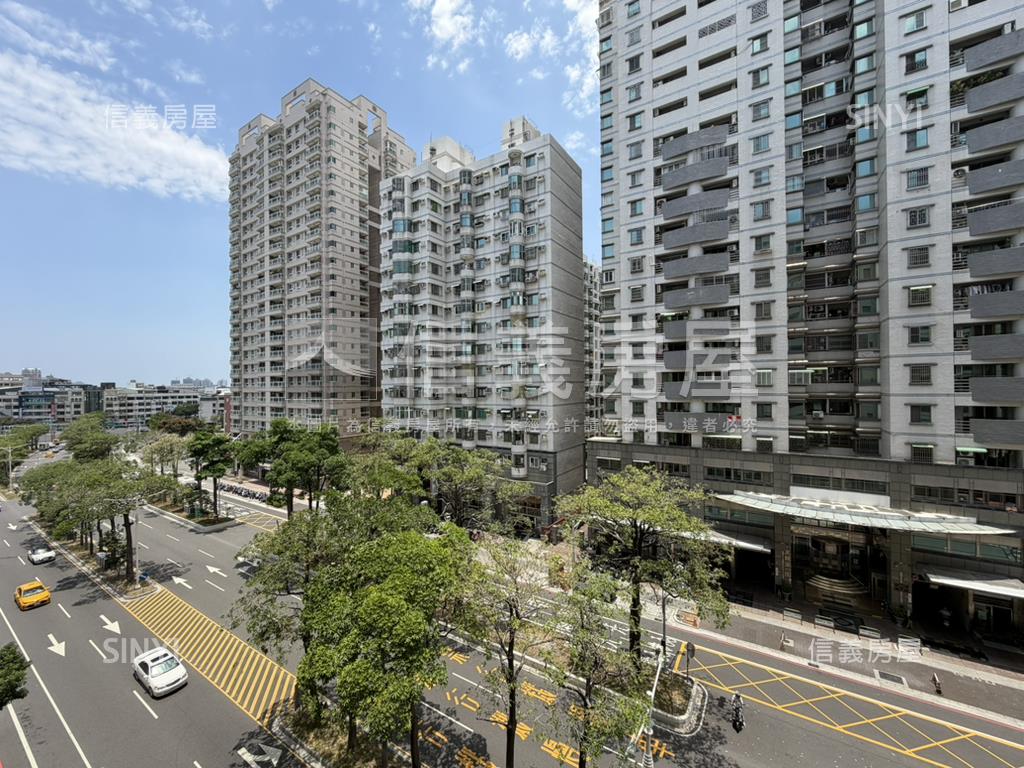 金生金室陽台進出明亮３房房屋室內格局與周邊環境