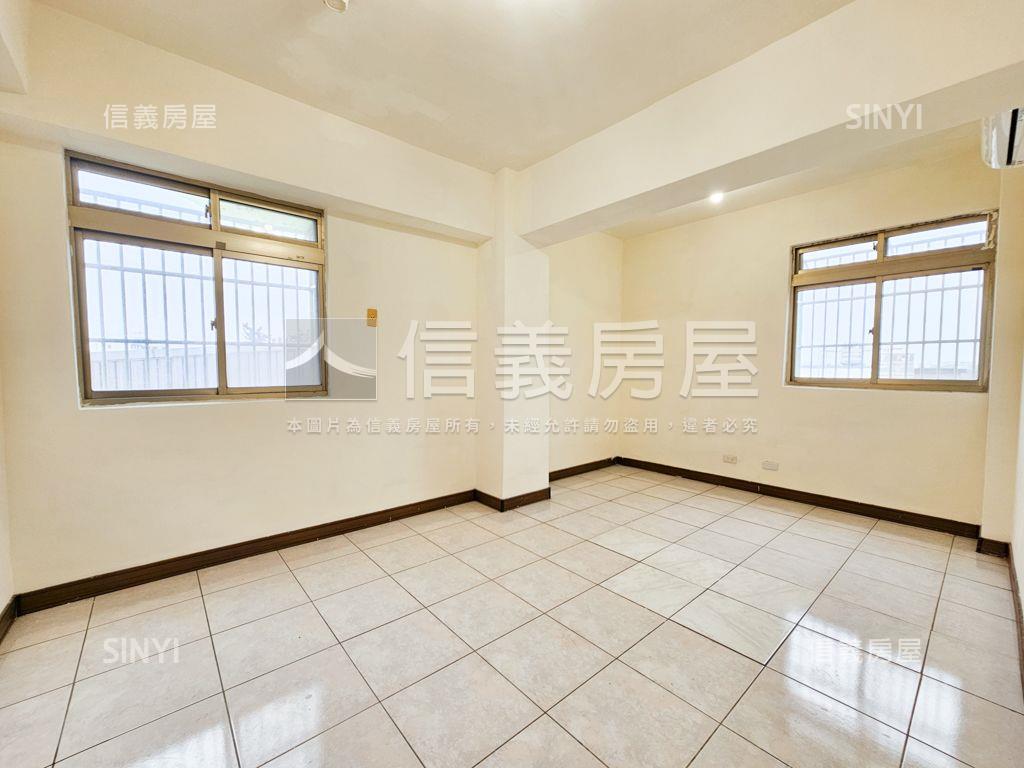 龍岡華廈三房車位房屋室內格局與周邊環境