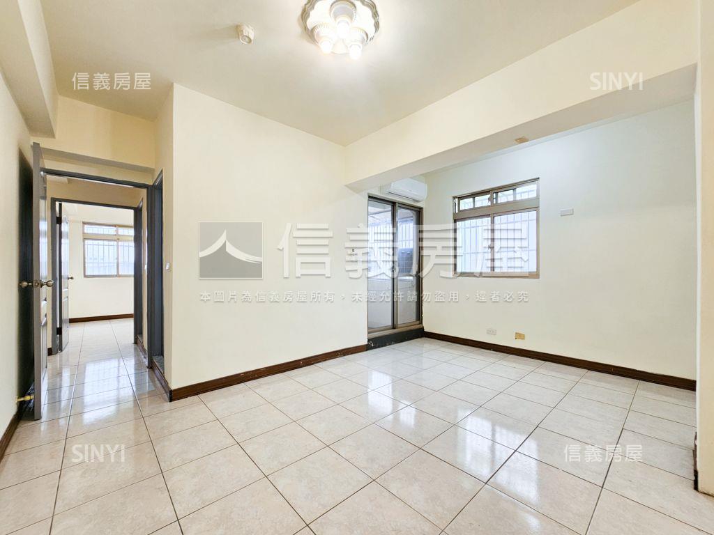 龍岡華廈三房車位房屋室內格局與周邊環境