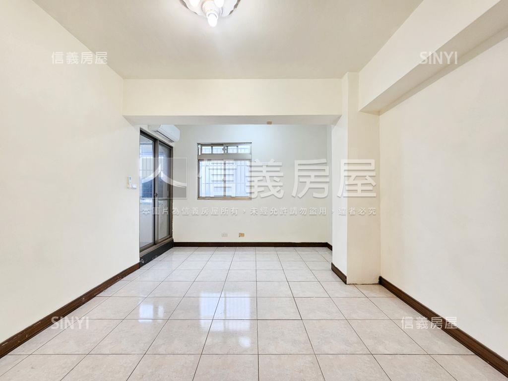 龍岡華廈三房車位房屋室內格局與周邊環境