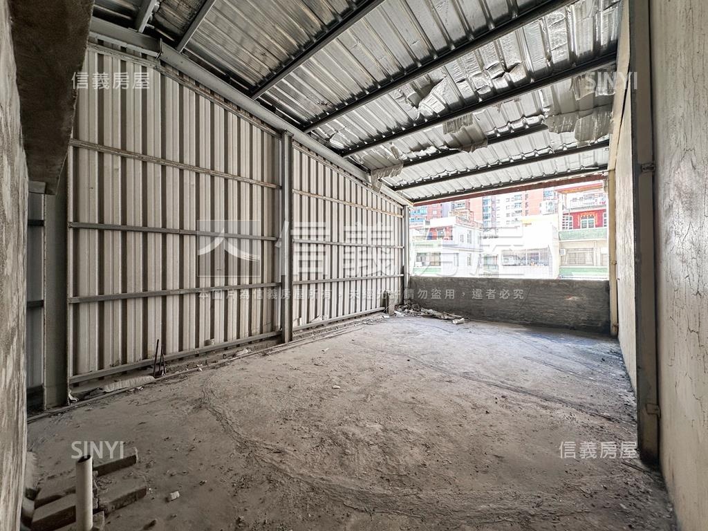 巨蛋至真路透店房屋室內格局與周邊環境