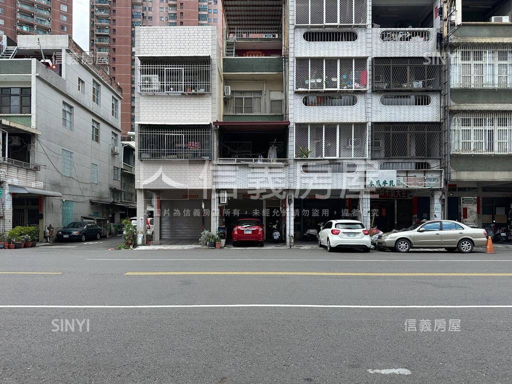 巨蛋至真路透店房屋室內格局與周邊環境