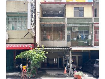 巨蛋至真路透店