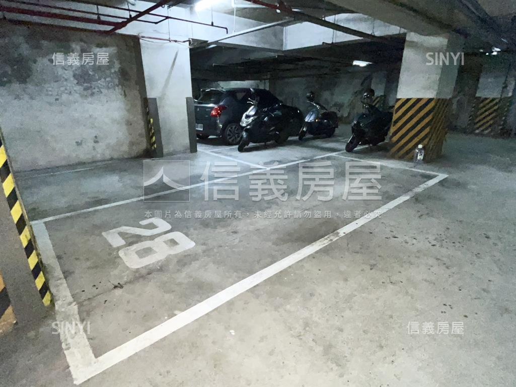 京城高樓採光辦公室房屋室內格局與周邊環境