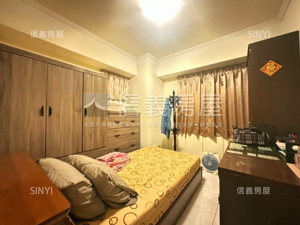 高鐵高樓景觀雙衛開窗二房房屋室內格局與周邊環境