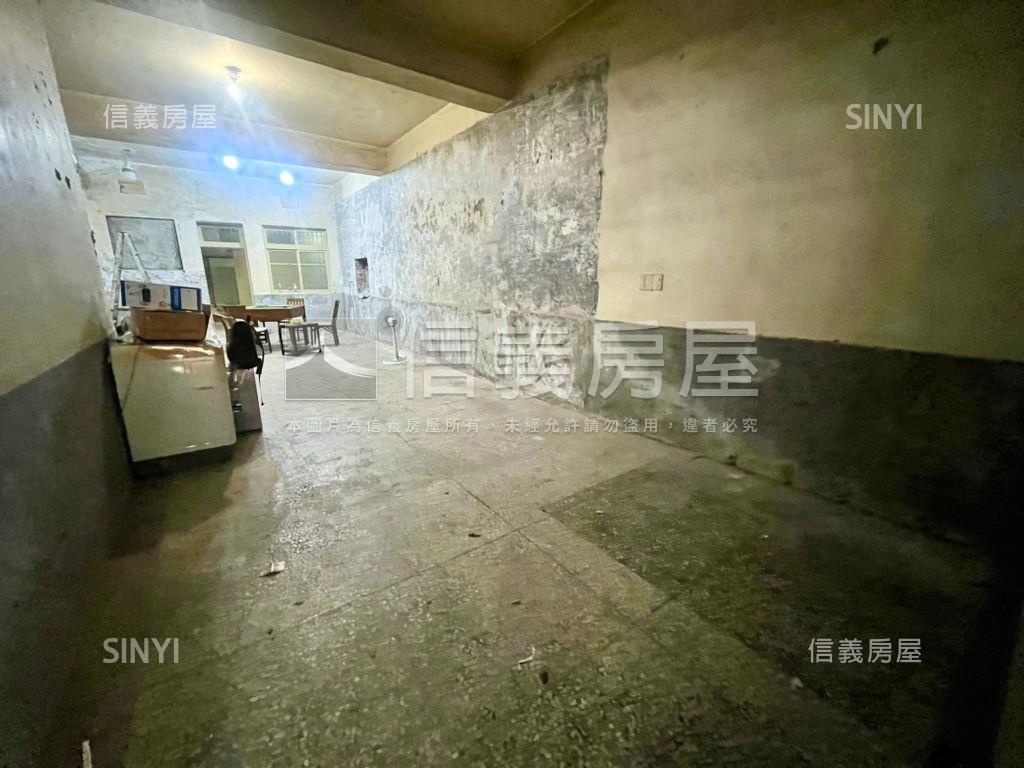 近市場前後出入一樓首選房屋室內格局與周邊環境