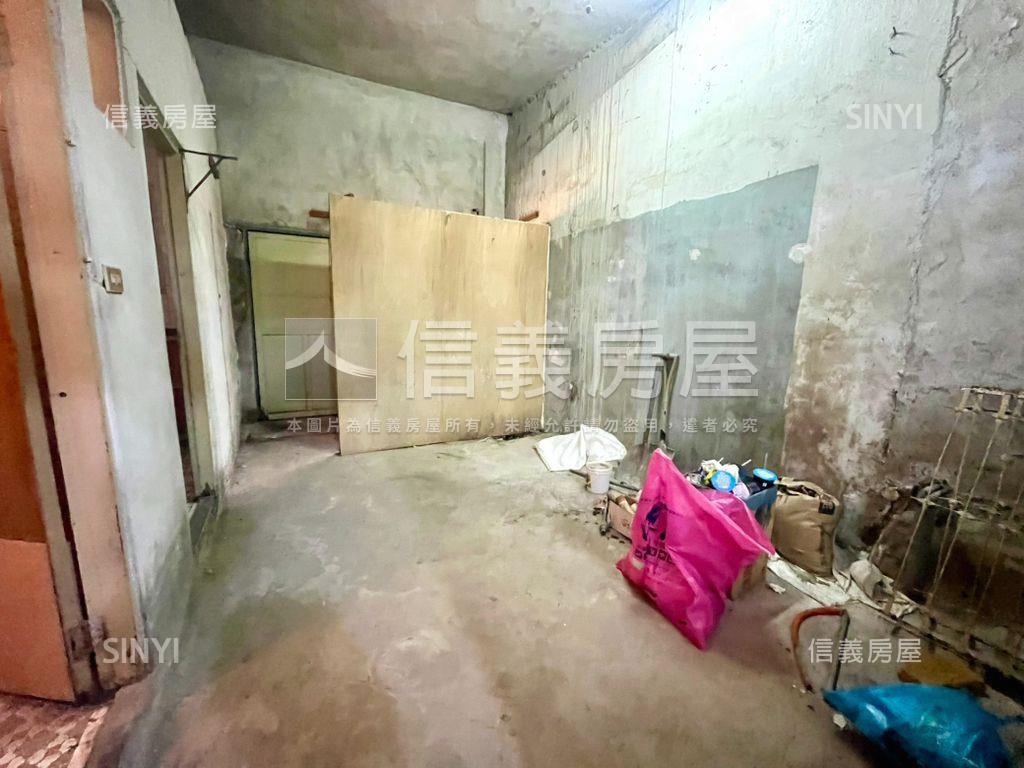 近市場前後出入一樓首選房屋室內格局與周邊環境