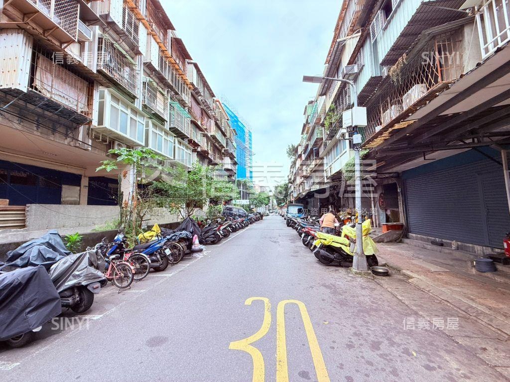 近市場前後出入一樓首選房屋室內格局與周邊環境