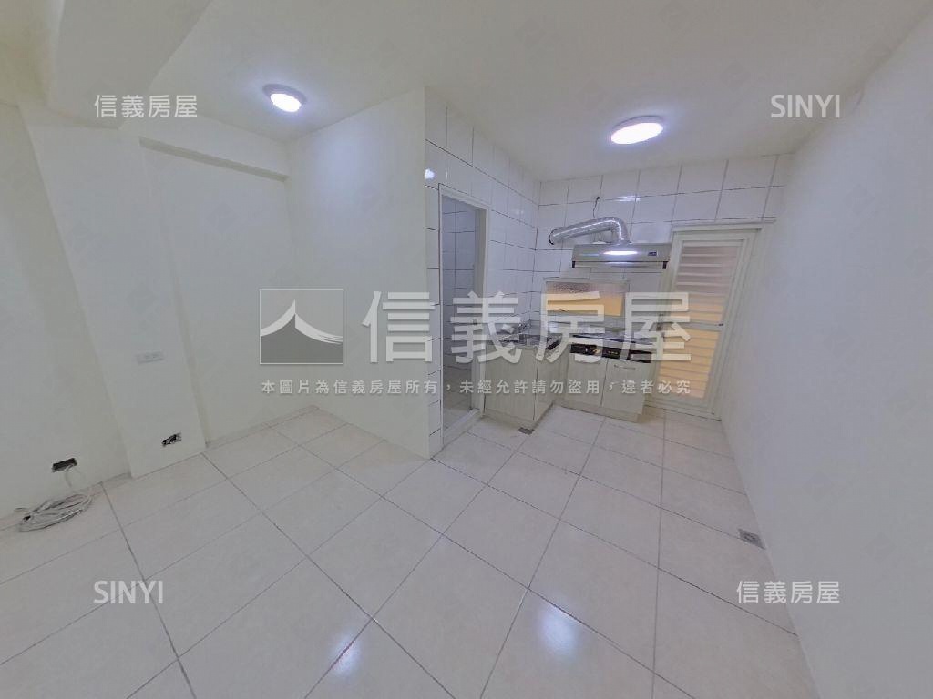 近忠孝國小透天厝房屋室內格局與周邊環境