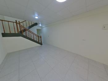 近忠孝國小透天厝