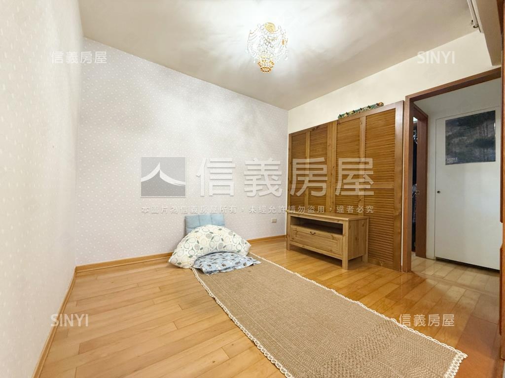 士東國小旁方便停車１樓房屋室內格局與周邊環境