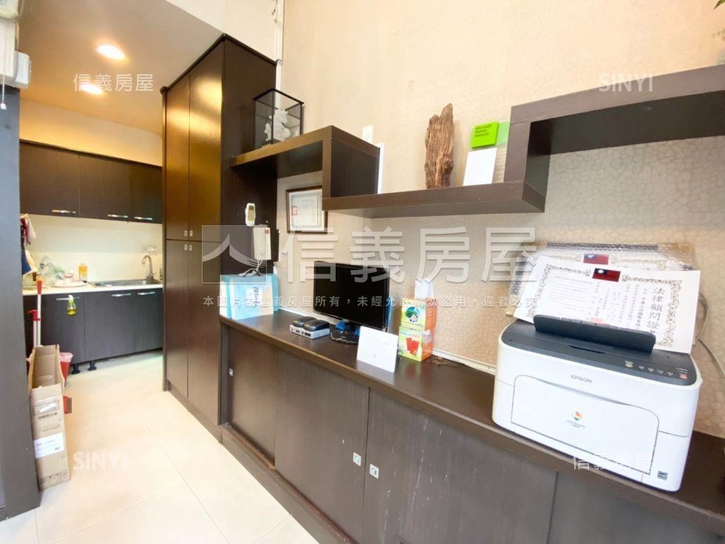 中山商用店辦✬面寬✬挑高房屋室內格局與周邊環境