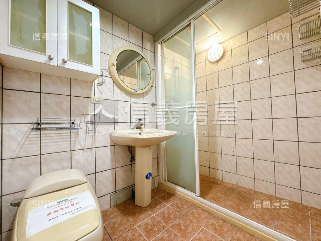 與巨城面對面視野大三房房屋室內格局與周邊環境