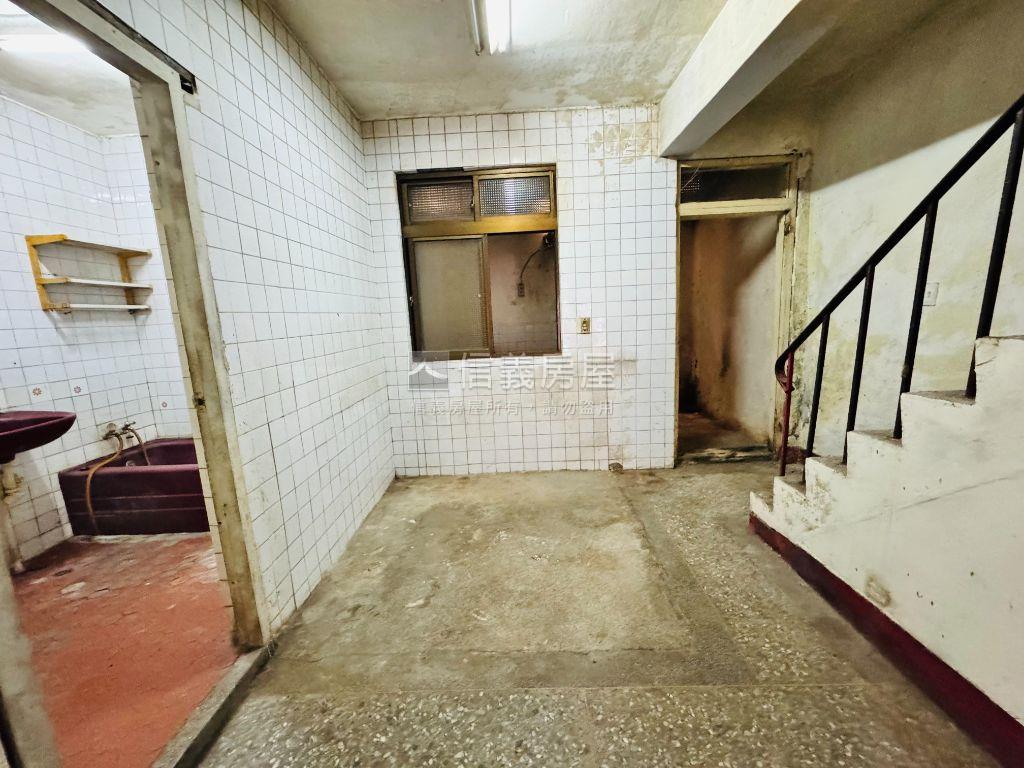 興南靜巷透天美宅房屋室內格局與周邊環境