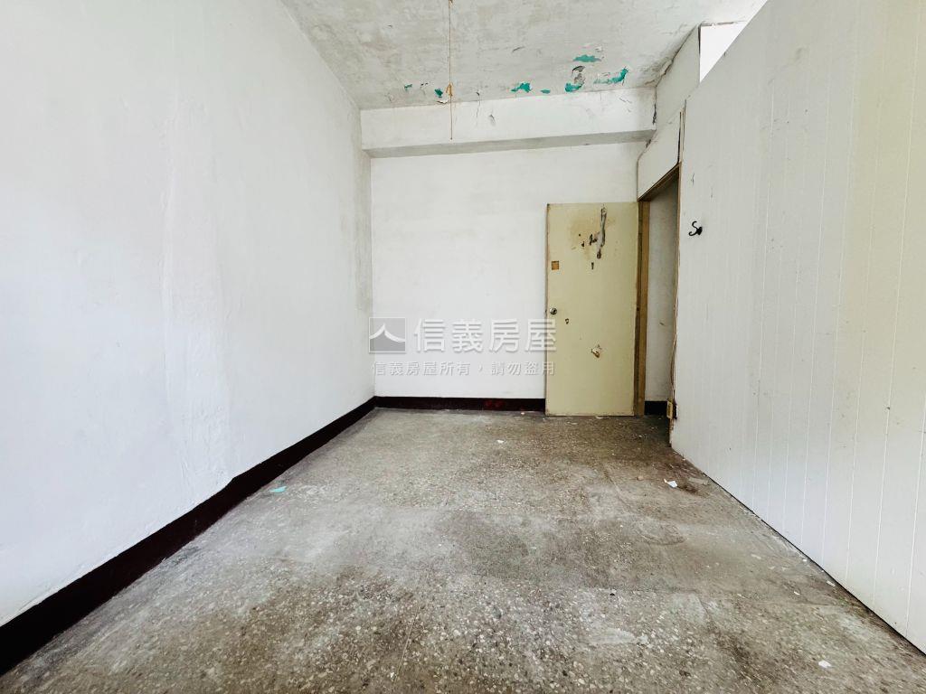 興南靜巷透天美宅房屋室內格局與周邊環境