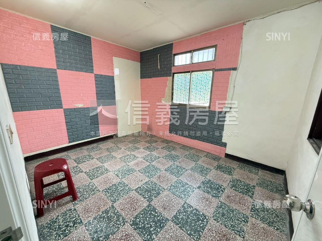 力霸街清幽邊間平房房屋室內格局與周邊環境