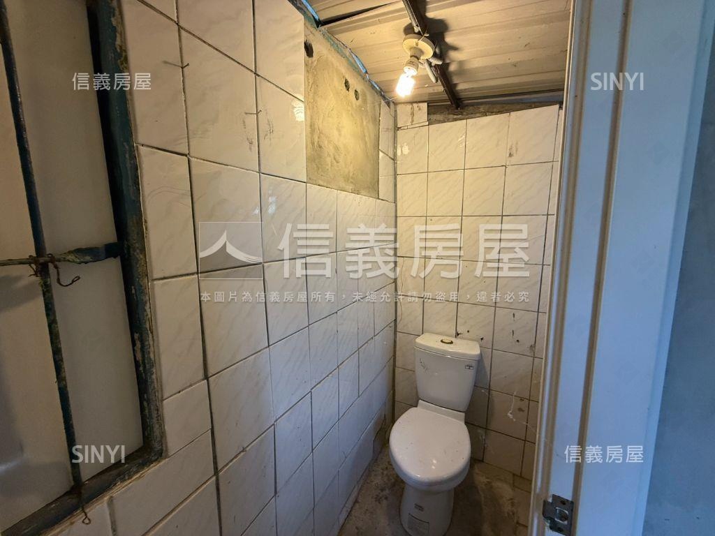 力霸街清幽邊間平房房屋室內格局與周邊環境