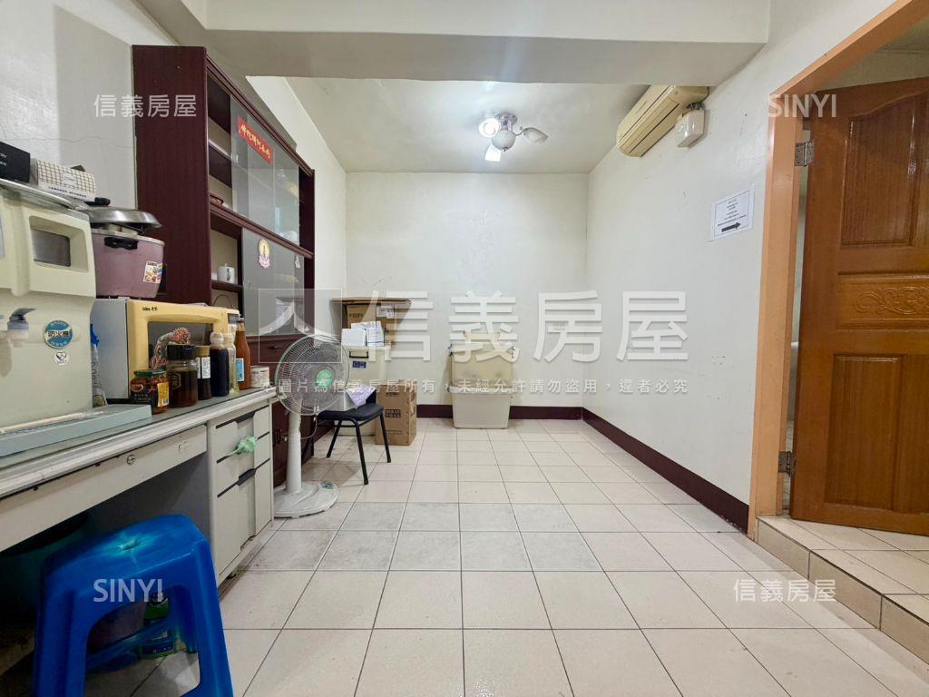 四號公園一樓˙稀有活巷房屋室內格局與周邊環境