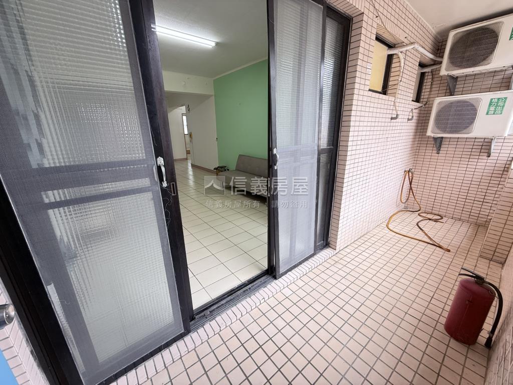 國泰東區朝南３房美寓房屋室內格局與周邊環境