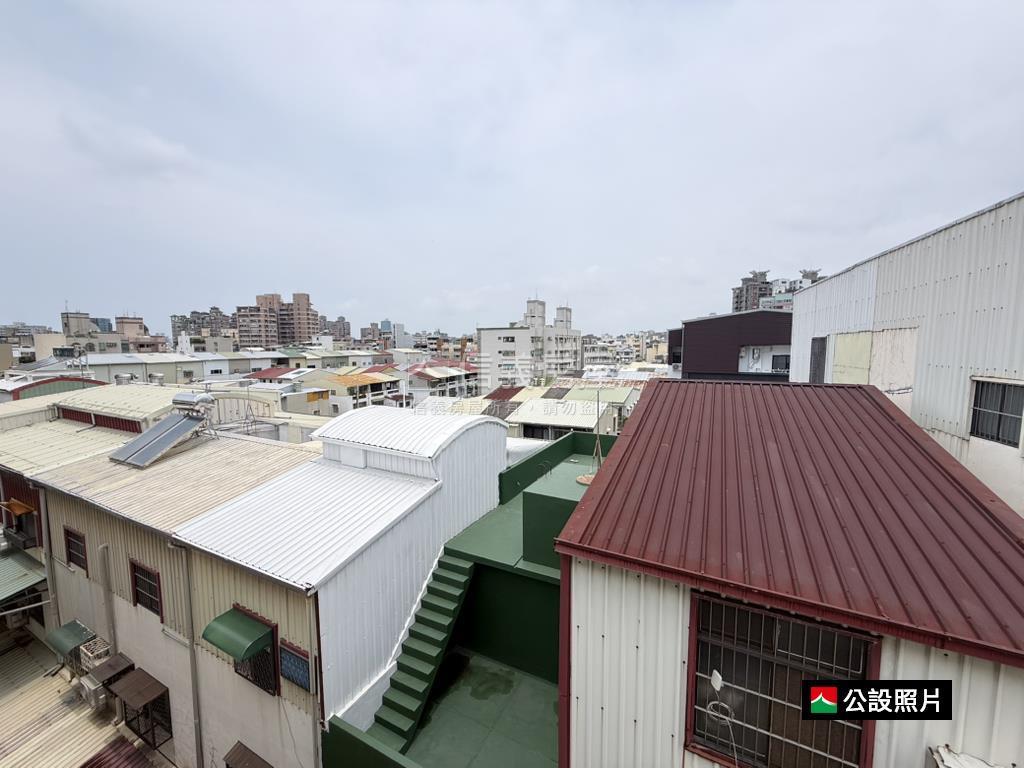國泰東區朝南３房美寓房屋室內格局與周邊環境