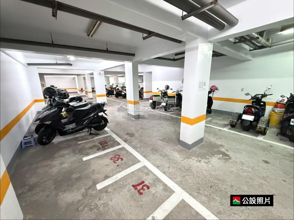 國泰東區朝南３房美寓房屋室內格局與周邊環境