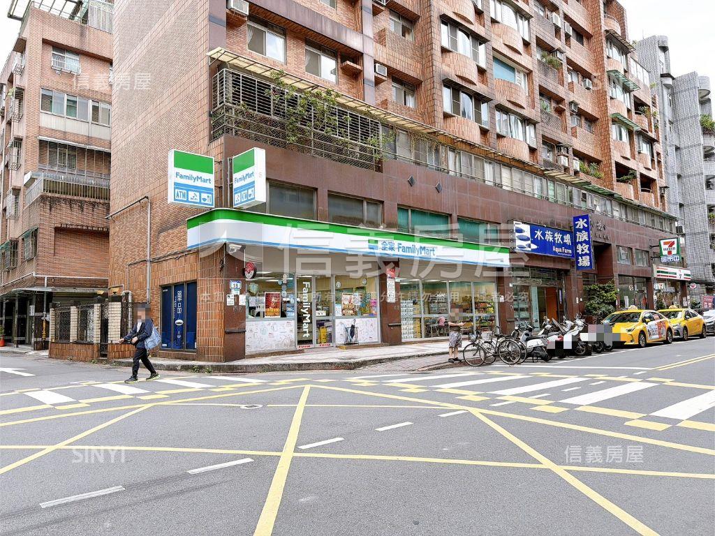 忠順美美電梯二房房屋室內格局與周邊環境