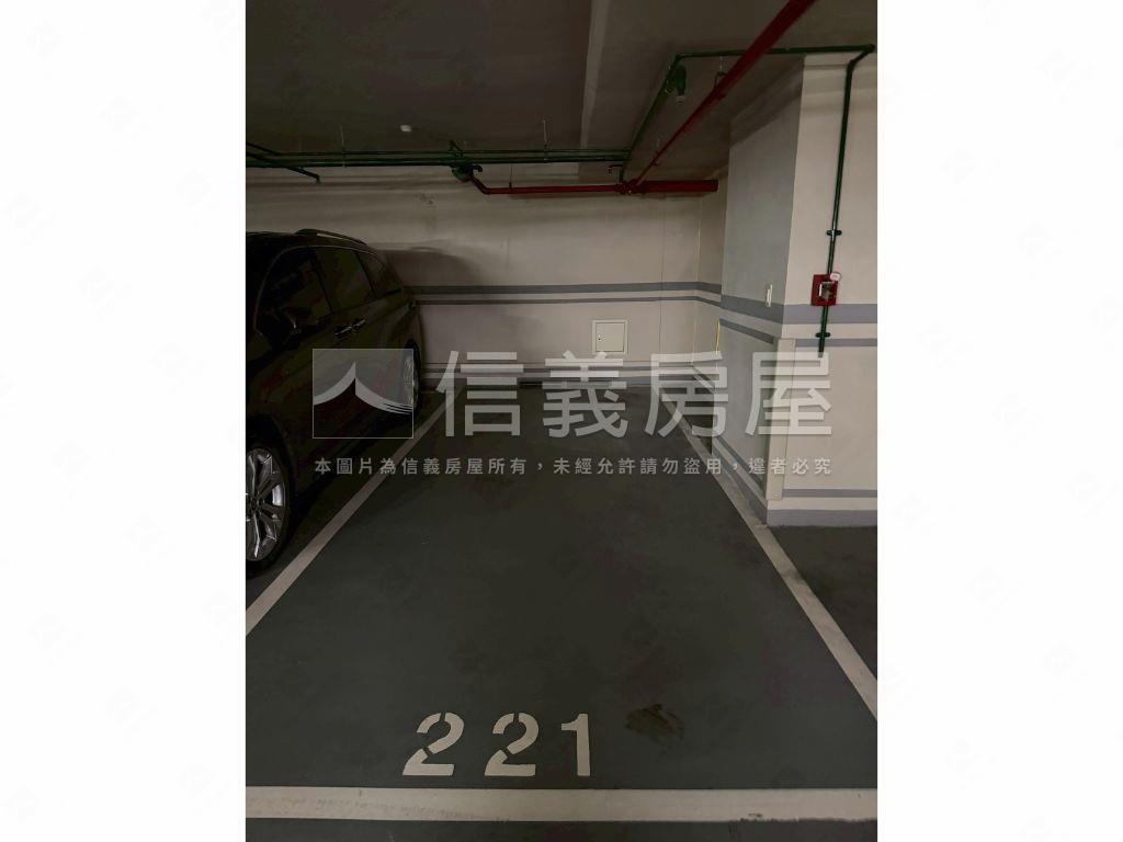 輕奢美妝＊小資成家美宅房屋室內格局與周邊環境