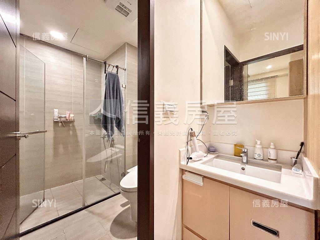 言真２房平面車位房屋室內格局與周邊環境