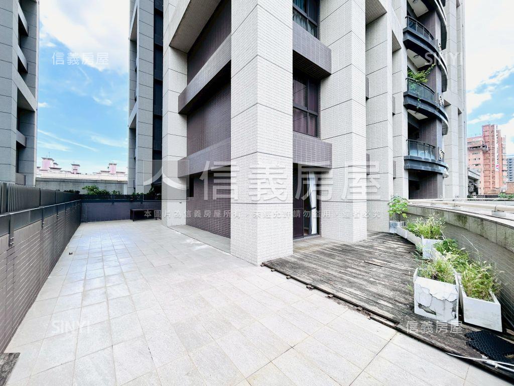 宜誠一極河景露臺景觀宅房屋室內格局與周邊環境