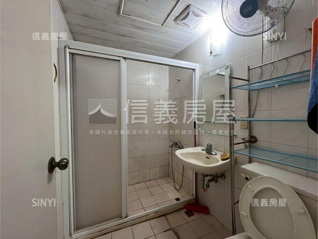 國泰建設富貴龍門三房房屋室內格局與周邊環境