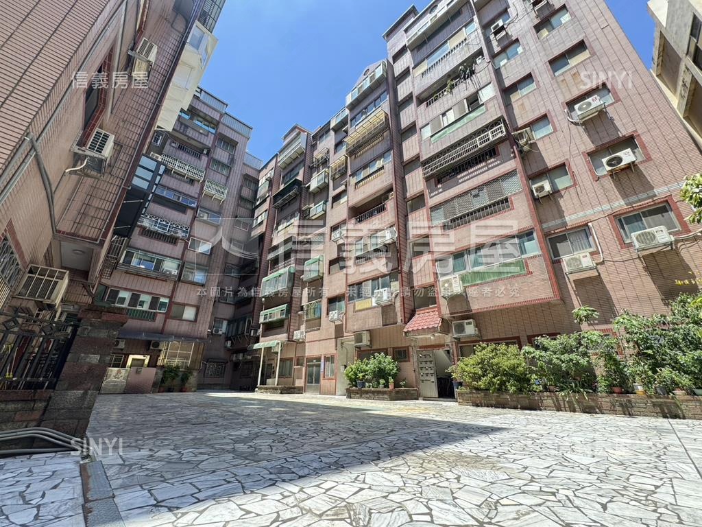 才高八斗次頂樓三房房屋室內格局與周邊環境