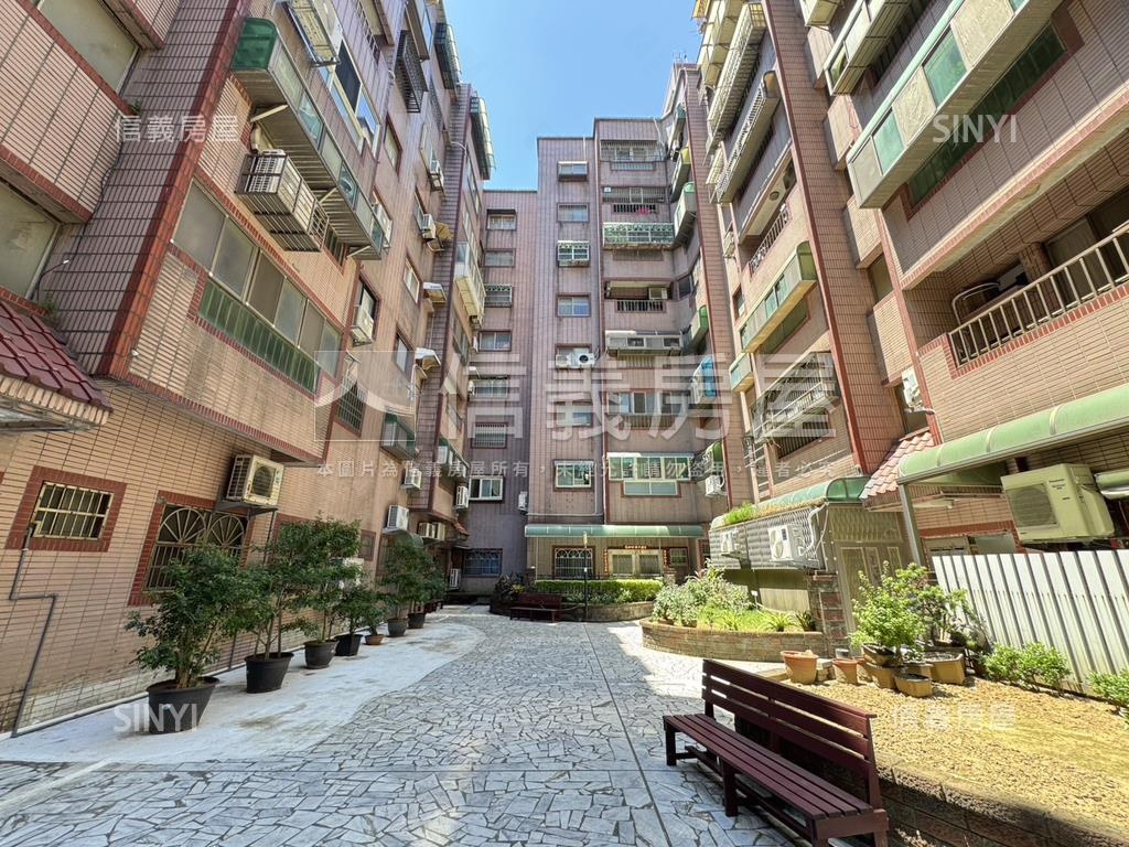 才高八斗次頂樓三房房屋室內格局與周邊環境