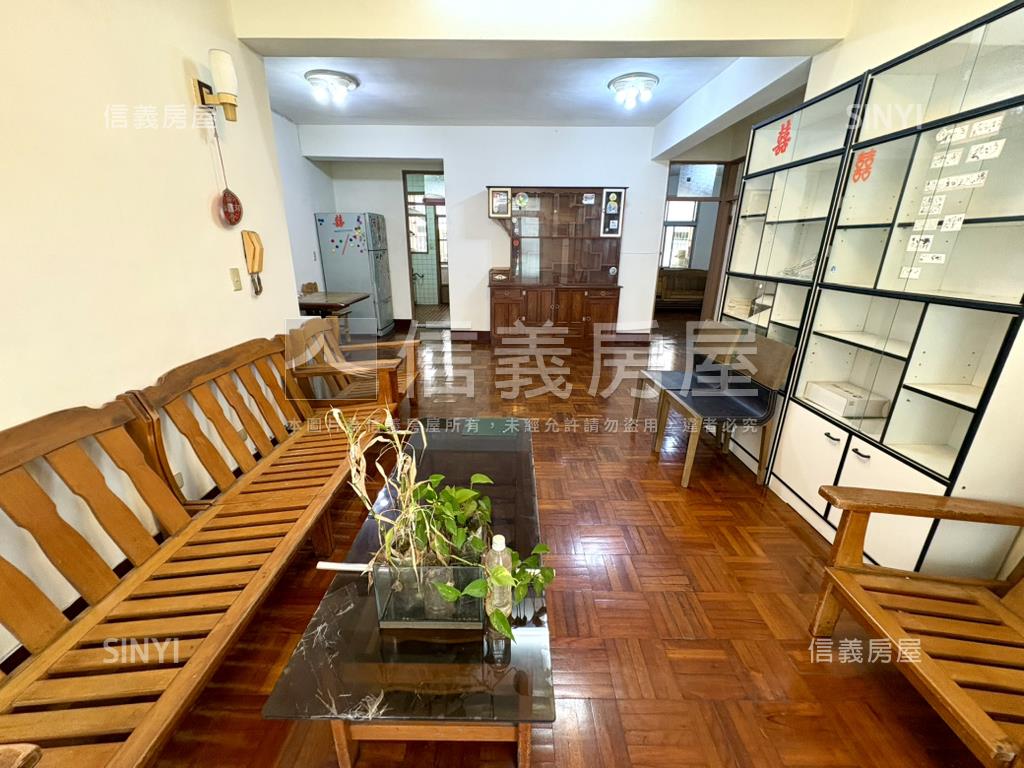 區公所中華路方正公寓三樓房屋室內格局與周邊環境