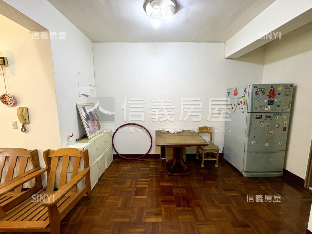 區公所中華路方正公寓三樓房屋室內格局與周邊環境