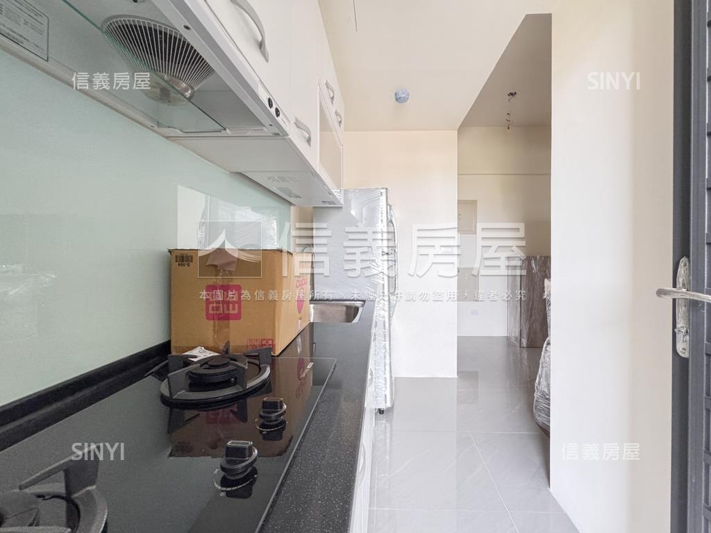 龍山１號兩房車位房屋室內格局與周邊環境