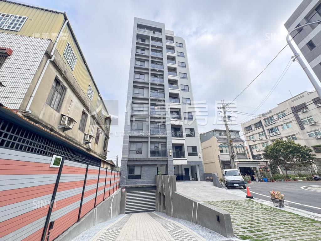 龍山１號兩房車位房屋室內格局與周邊環境