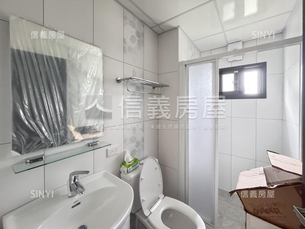 龍山１號兩房車位房屋室內格局與周邊環境