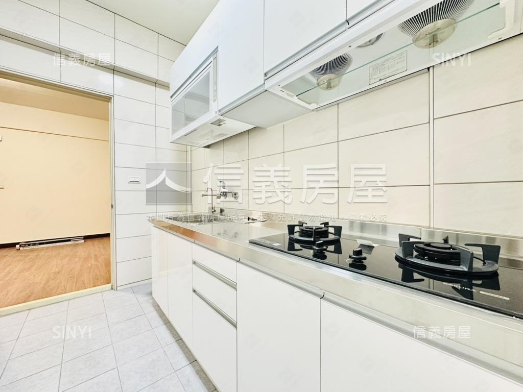 近中興大學面樹梢大四房房屋室內格局與周邊環境
