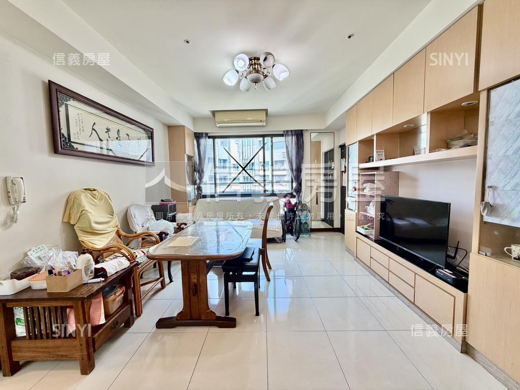 捷運黃線水世紀四房平車房屋室內格局與周邊環境