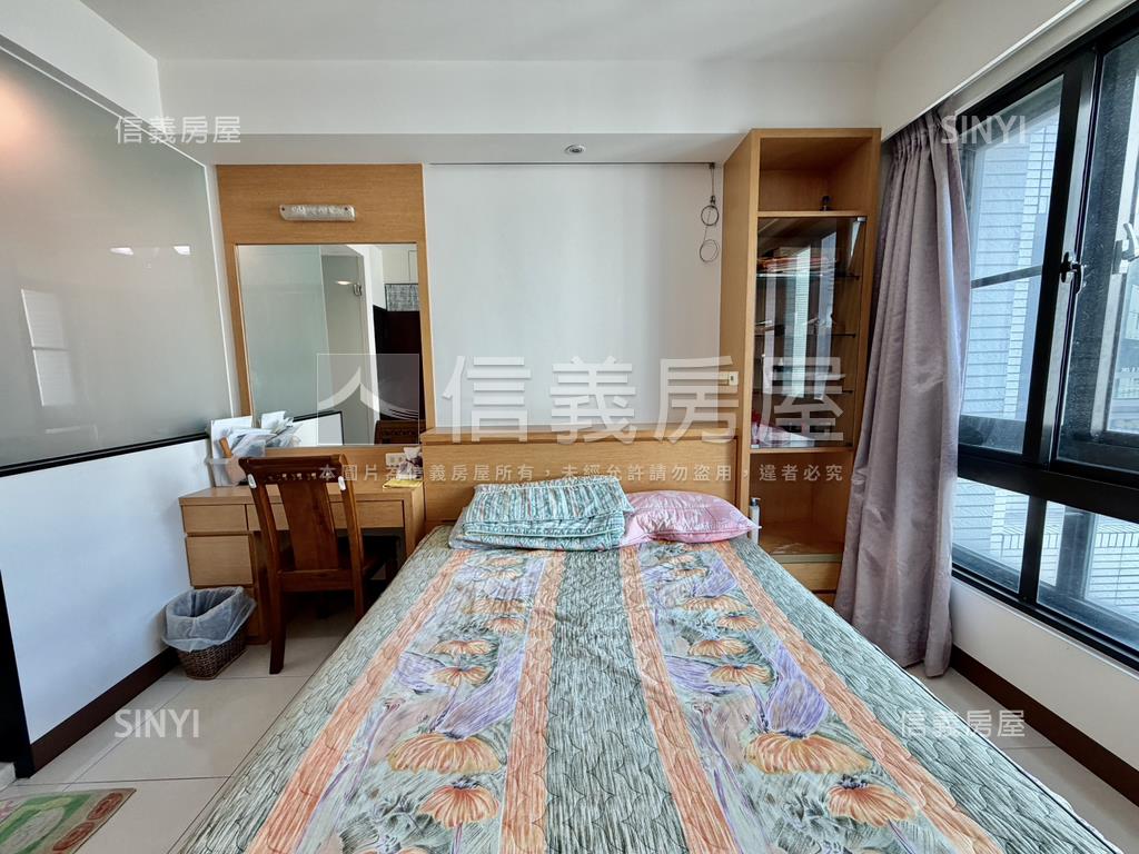 捷運黃線水世紀四房平車房屋室內格局與周邊環境