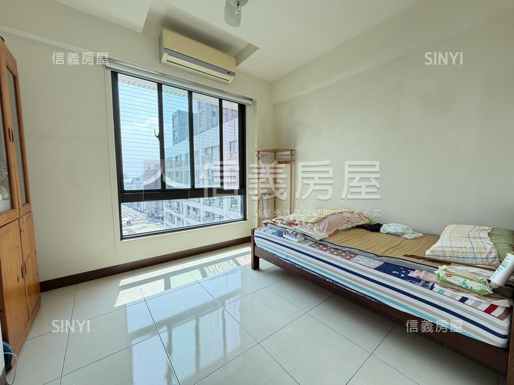 捷運黃線水世紀四房平車房屋室內格局與周邊環境