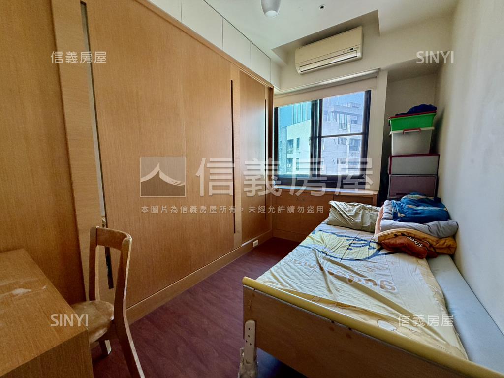 捷運黃線水世紀四房平車房屋室內格局與周邊環境