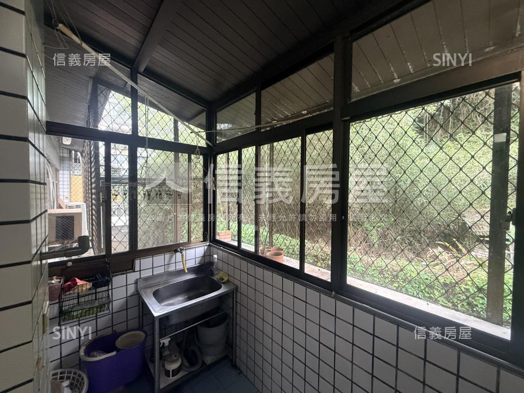 松石閣山間小花園房屋室內格局與周邊環境