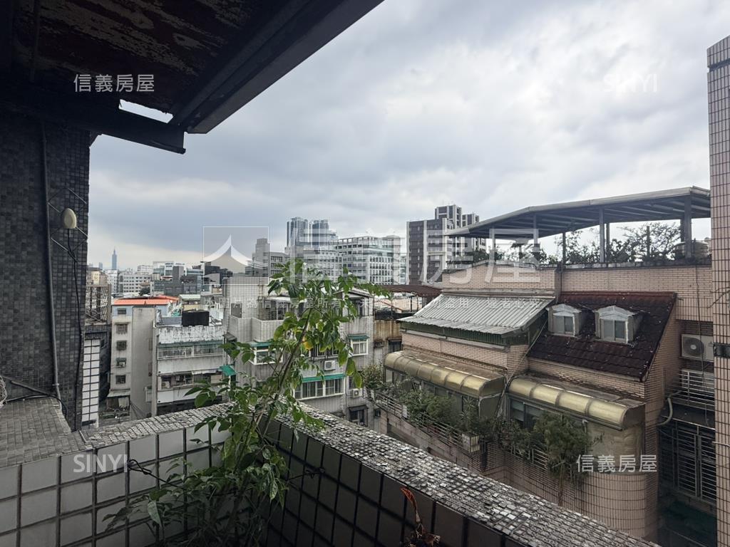 松石閣山間小花園房屋室內格局與周邊環境