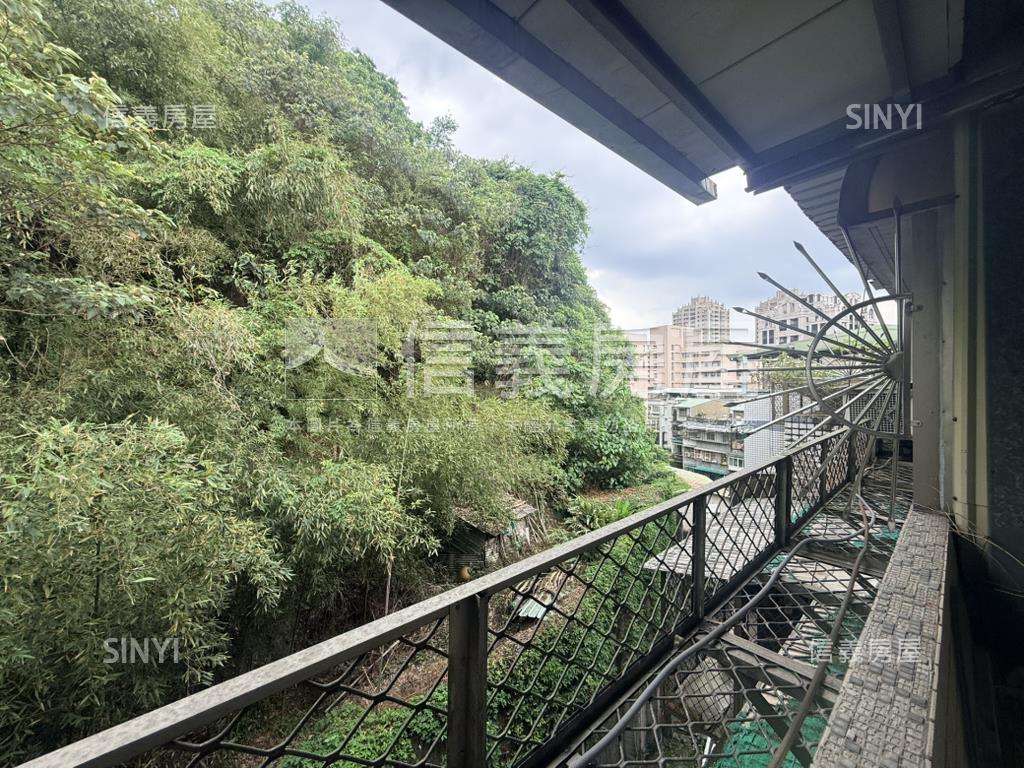 松石閣山間小花園房屋室內格局與周邊環境