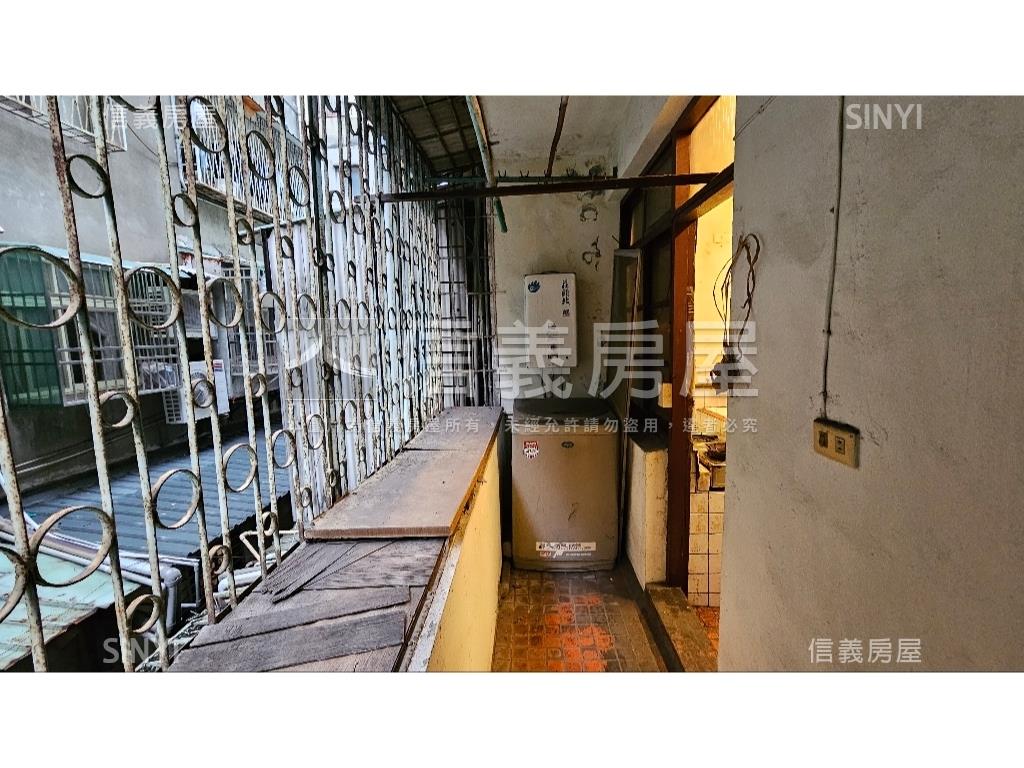 社中公寓２樓房屋室內格局與周邊環境