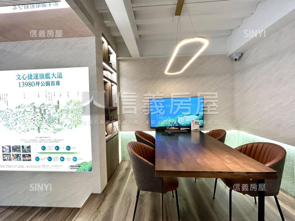 文心路近捷運｜大面寬樓店房屋室內格局與周邊環境